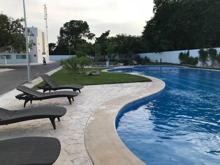 Casa En Playa Del Carmen Albercas Estacionamientos Villa
