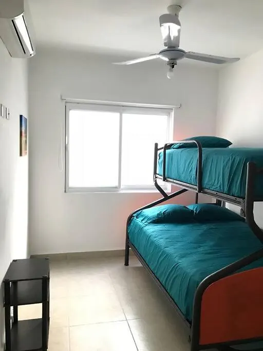 Casa En Playa Del Carmen Albercas Estacionamientos Villa Holiday home