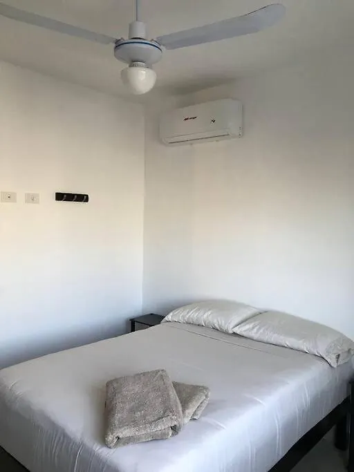 Casa En Playa Del Carmen Albercas Estacionamientos Villa