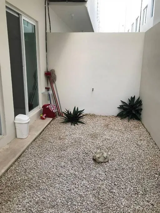 Casa En Playa Del Carmen Albercas Estacionamientos Villa
